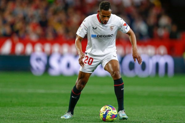 炒股配资利息 膝盖软骨严重磨损！官方：38岁前曼城中场费尔南多宣布退役